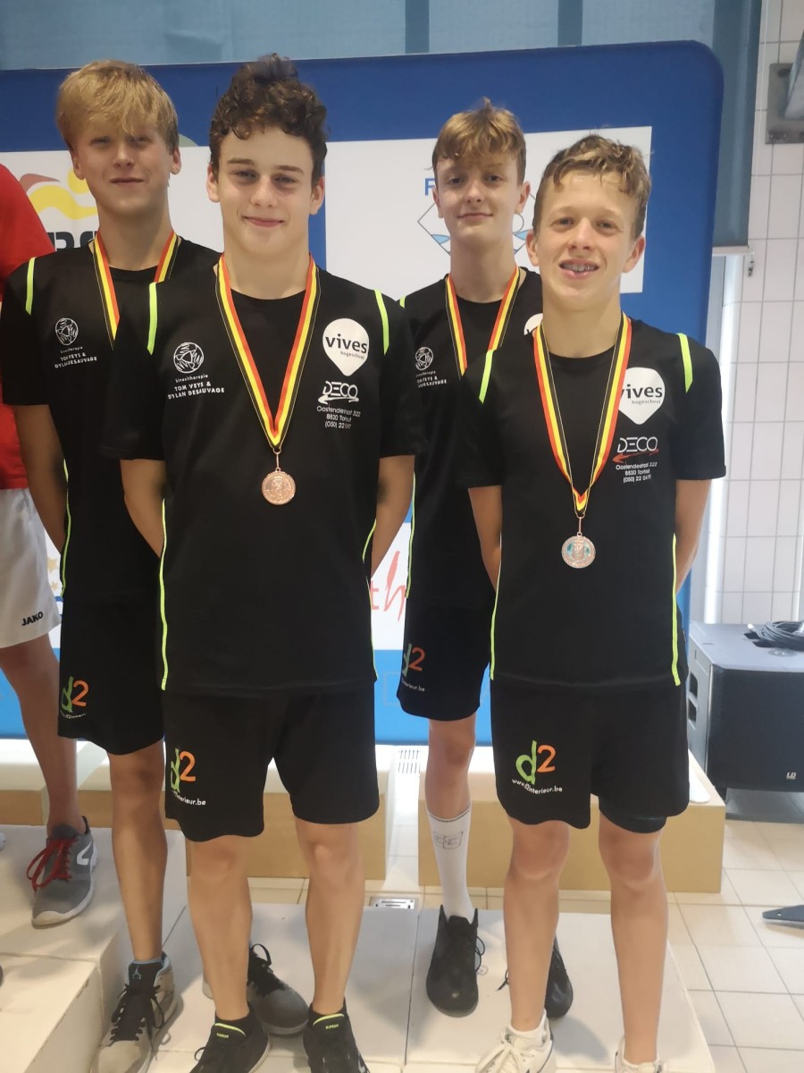 Brons estafette 4x100m wissel jongens 15-16j